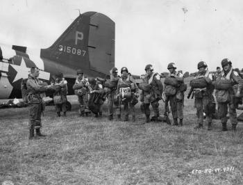 Soldats américains avant le départ pour la Normandie 